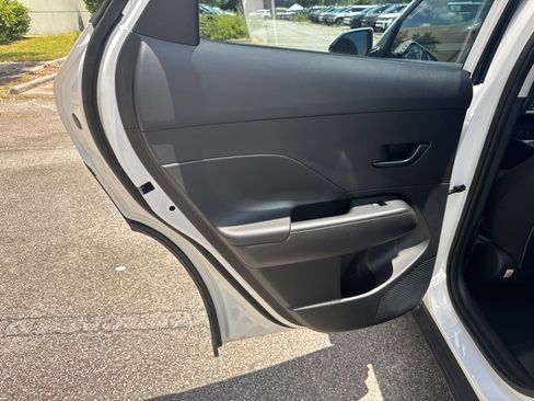 Used 2026 Hyundai Kona SE FWD image 21