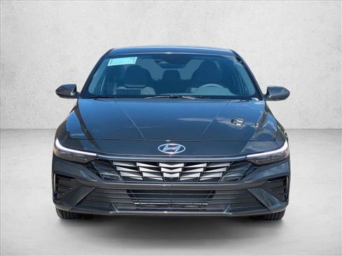 New 2026 Hyundai Elantra SE FWD image 7