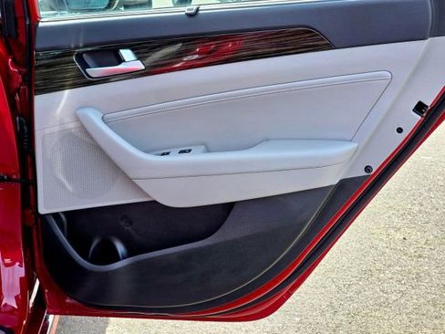 Used 2016 Hyundai Sonata Limited w/ Option Group 02 image 34