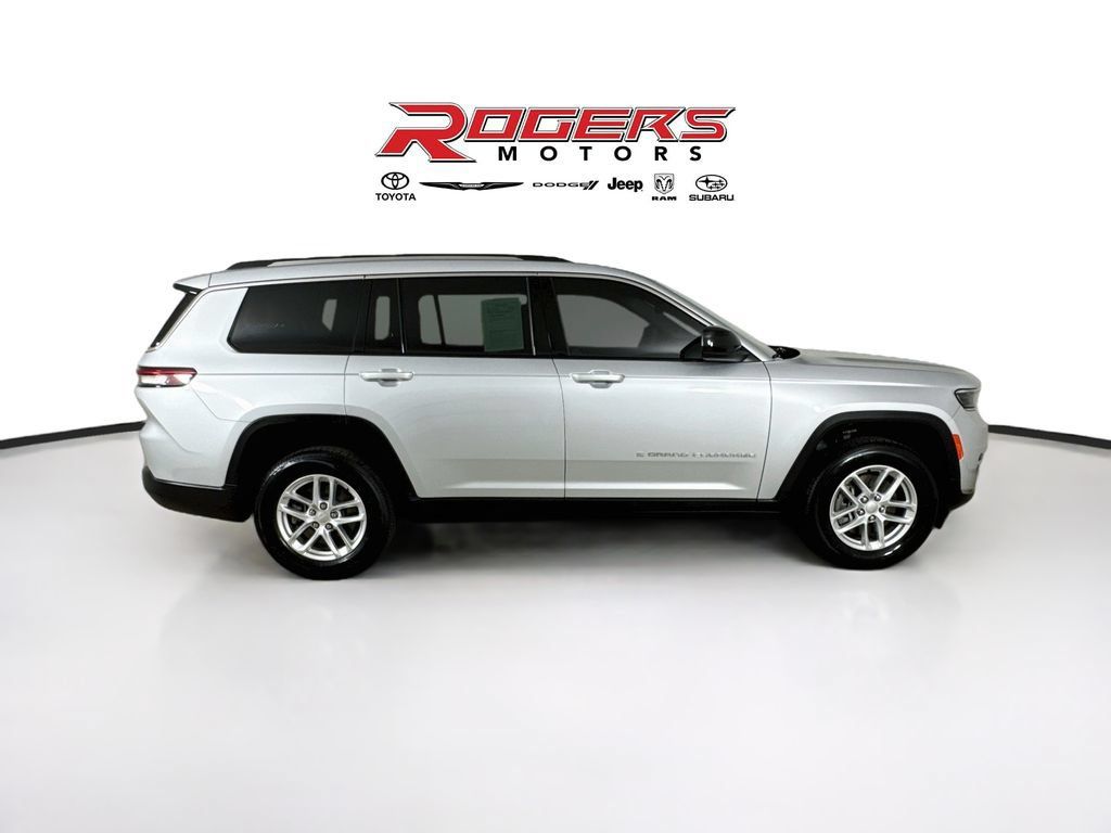 Certified 2023 Jeep Grand Cherokee L Laredo w/ Luxury Tech Group I AWD/4WD image 9