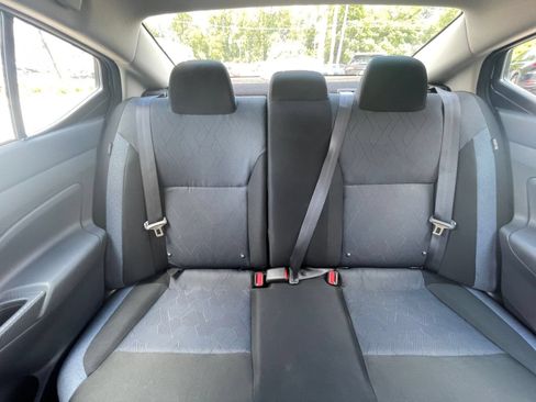 Used 2025 Nissan Versa SV FWD image 36