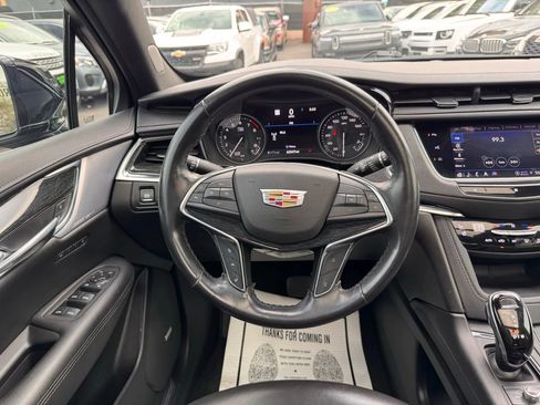 Used 2021 Cadillac XT5 Premium Luxury image 21