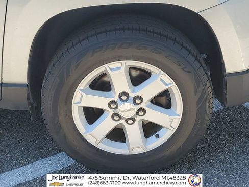 Used 2013 GMC Acadia SLE FWD image 32