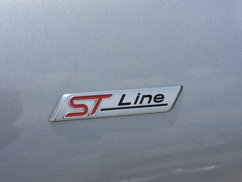 Used 2024 Ford Escape ST-Line w/ Tech Pack #1 AWD/4WD image 11