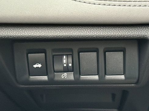Used 2025 Subaru Legacy Limited image 30