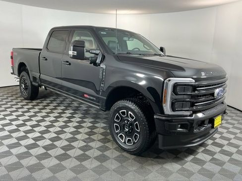 New 2026 Ford F250 Platinum image 3