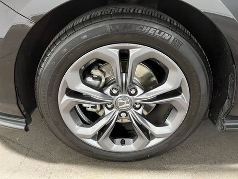 Used 2023 Honda Accord EX image 28
