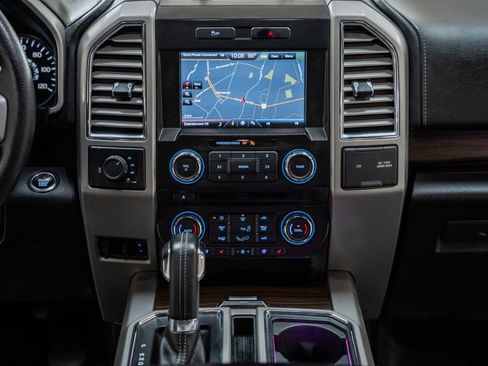 Used 2015 Ford F150 Lariat w/ Equipment Group 501A Mid image 28