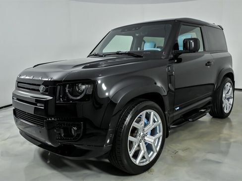 Used 2023 Land Rover Defender 90 V8 AWD/4WD image 5