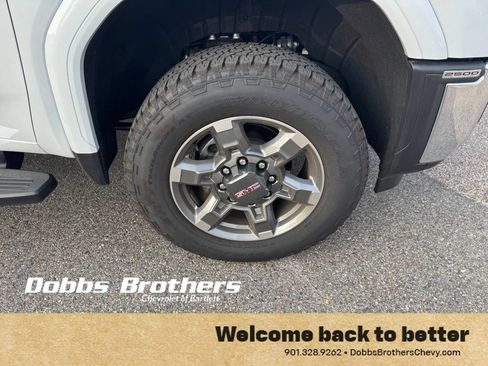 Used 2026 GMC Sierra 2500 SLT w/ SLT Premium Package AWD/4WD image 10