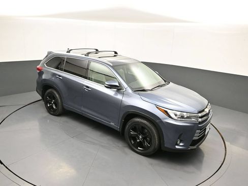 Used 2017 Toyota Highlander Limited Platinum w/ Carpet Mat Package AWD/4WD image 38