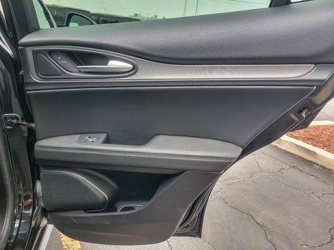 Used 2022 Alfa Romeo Stelvio Veloce image 22