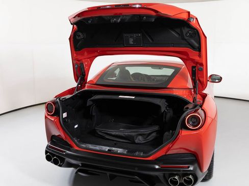 Used 2020 Ferrari Portofino image 14