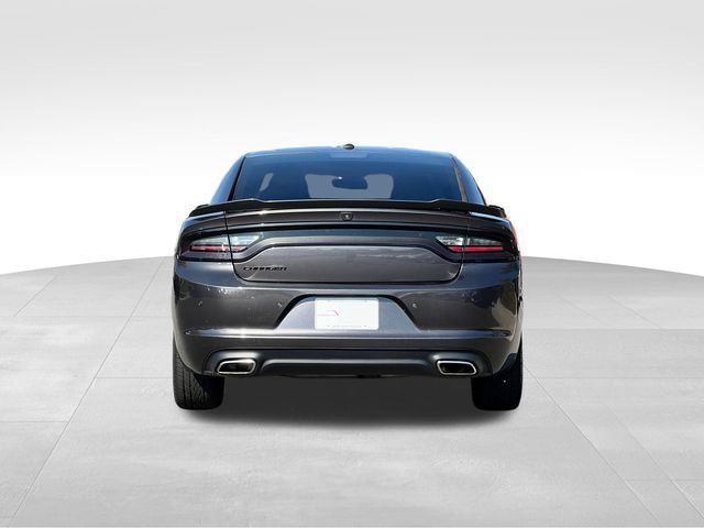 Used 2020 Dodge Charger SXT RWD image 4
