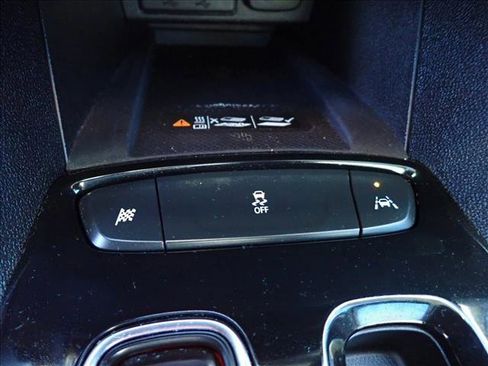 Used 2023 Chevrolet Bolt EUV Premier w/ Sun & Sound Package image 20