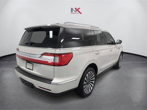 Used 2021 Lincoln Navigator Reserve w/ Luxury Package image 2