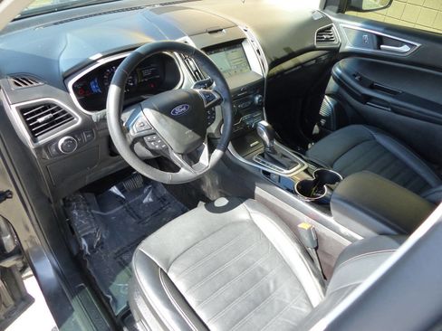 Used 2018 Ford Edge SEL w/ Equipment Group 201A FWD image 24