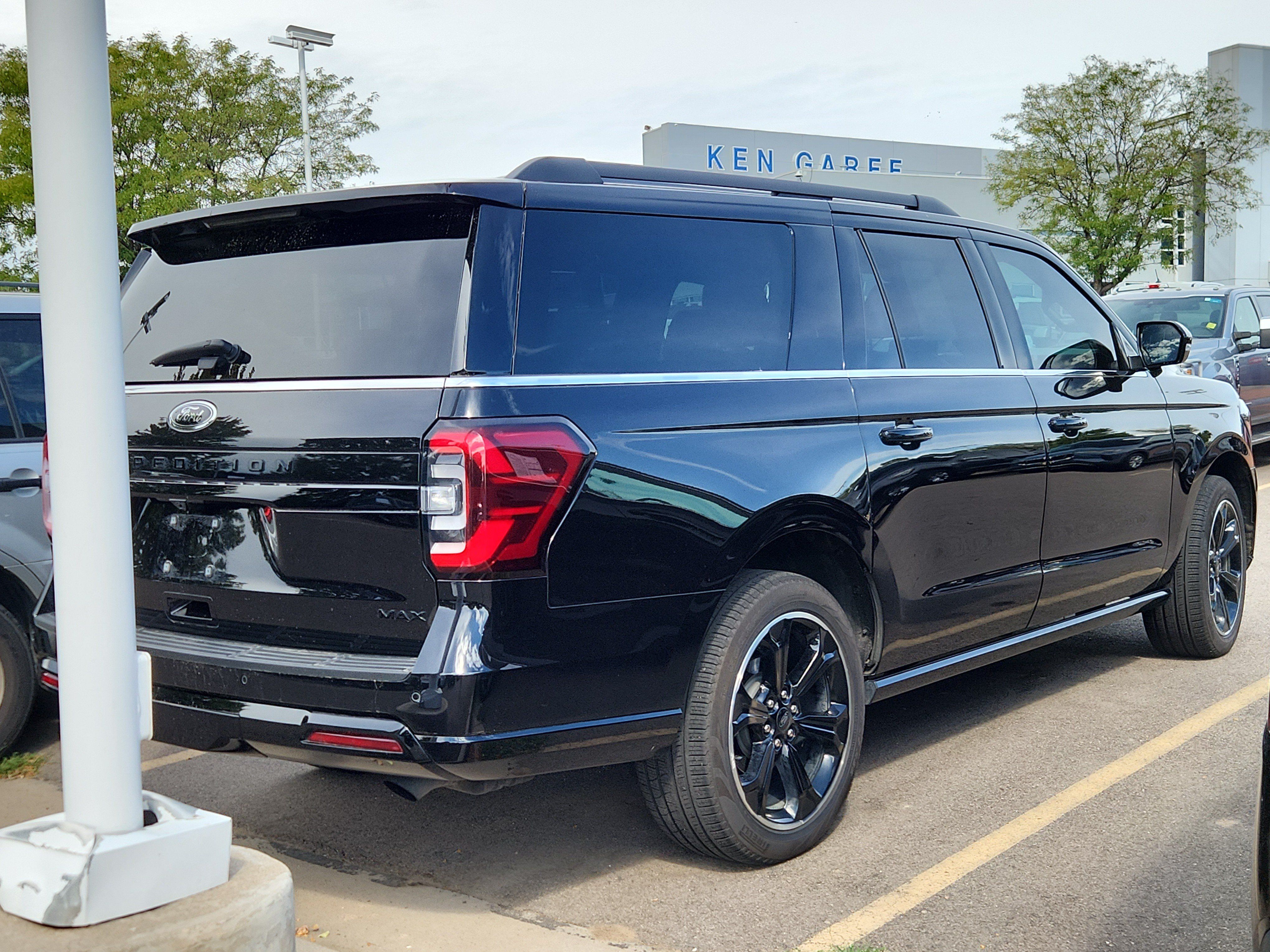 Used 2024 Ford Expedition Max Limited AWD/4WD image 6