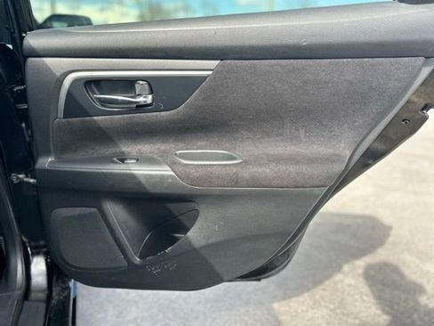 Used 2013 Nissan Altima 2.5 S FWD image 27