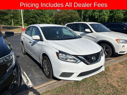 Used 2017 Nissan Sentra SV FWD image 1
