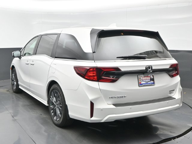 New 2027 Honda Odyssey Touring image 4