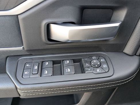 Used 2025 RAM 2500 Big Horn AWD/4WD image 23