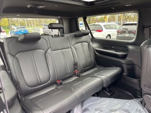 New 2026 Jeep Grand Wagoneer L 4WD image 21