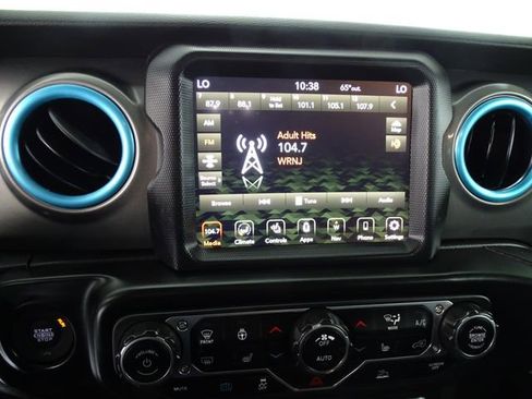Used 2023 Jeep Wrangler Unlimited Rubicon 4xe w/ Cold Weather Group AWD/4WD image 12