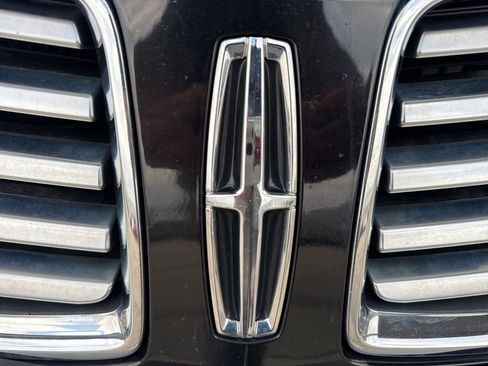 Used 2017 Lincoln MKC Reserve w/ Class II Trailer Tow Package image 12