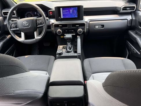 Used 2025 Toyota 4Runner TRD Off-Road AWD/4WD image 2
