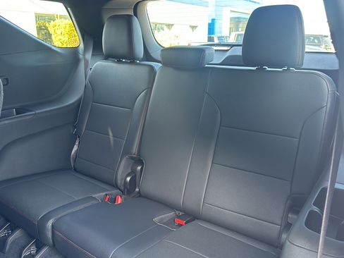 Used 2024 Chevrolet Traverse Z71 w/ LPO, Floor Liner Package image 24