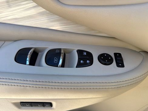 Used 2015 Nissan Murano Platinum w/ Cargo Package image 15