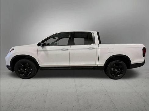 New 2026 Honda Ridgeline Black Edition image 2