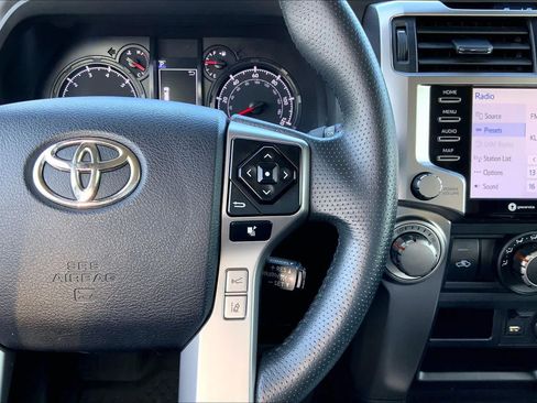 Used 2023 Toyota 4Runner SR5 AWD/4WD image 23