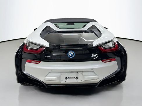 Used 2019 BMW i8 Roadster AWD/4WD image 10