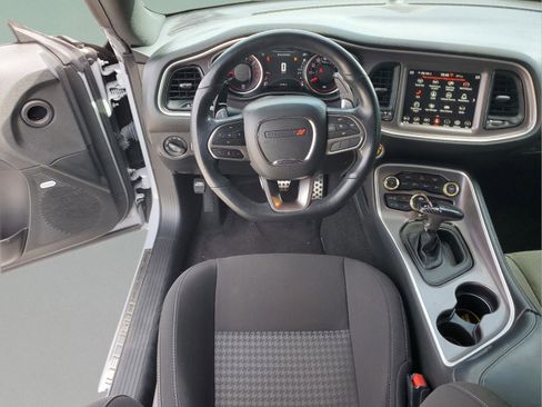 Used 2022 Dodge Challenger R/T w/ Performance Handling Group image 8