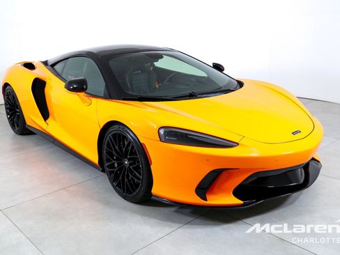 New 2026 McLaren GTS image 3