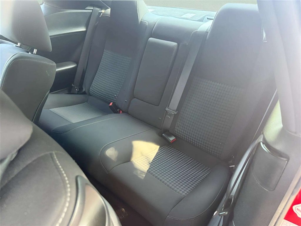 Used 2019 Dodge Challenger R/T RWD image 11