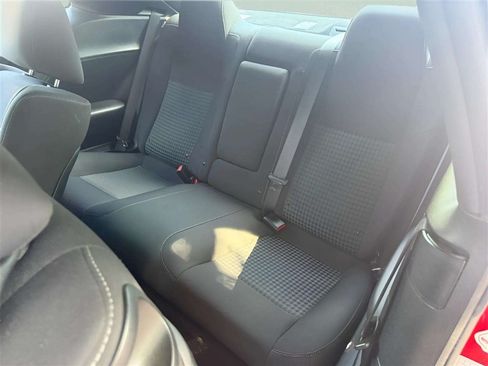 Used 2019 Dodge Challenger R/T RWD image 11
