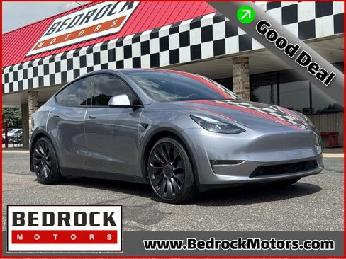 Used 2025 Tesla Model Y Performance AWD/4WD image 1