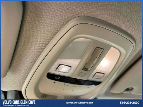 Certified 2025 Volvo XC40 B5 Plus w/ Climate Package image 31