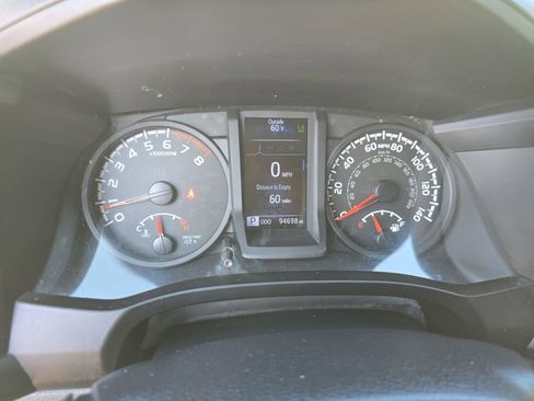 Used 2019 Toyota Tacoma SR w/ SR Convenience Package image 22