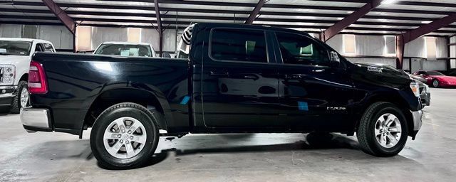 Used 2023 RAM 1500 Laramie AWD/4WD image 2