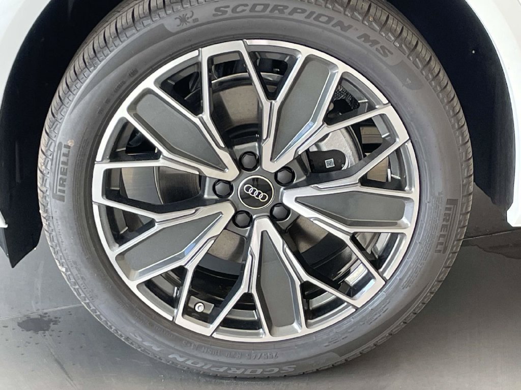 New 2026 Audi Q5 Premium Plus AWD/4WD image 11