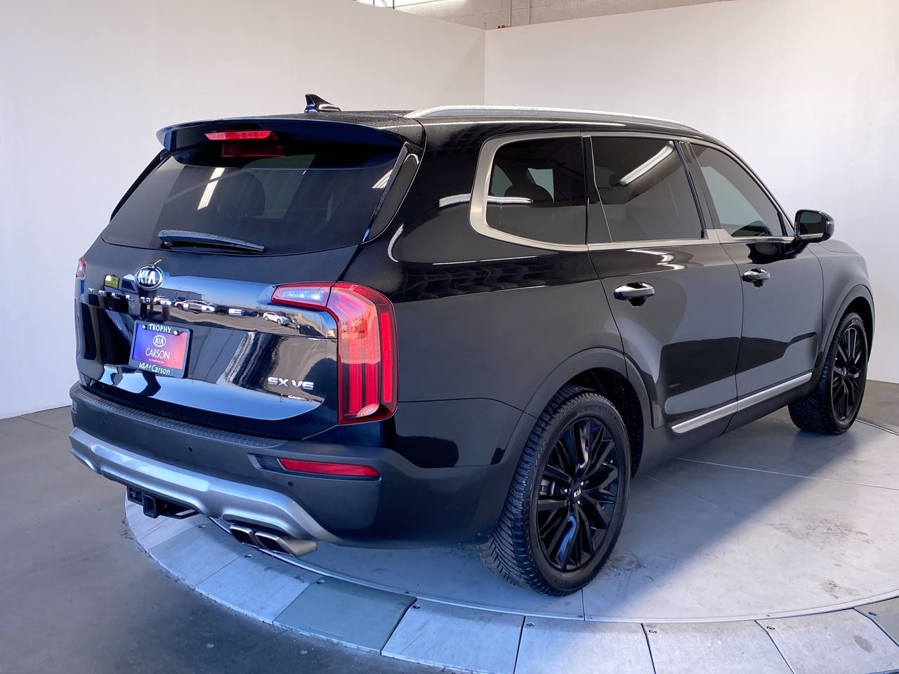 Used 2020 Kia Telluride SX w/ Towing Package FWD image 5