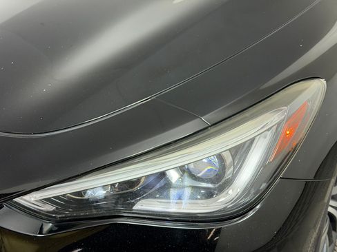 Used 2017 INFINITI Q60 3.0t w/ Premium Plus Package 3.0T AWD/4WD image 11