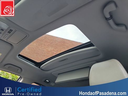 Used 2016 Honda Odyssey Touring Elite image 22