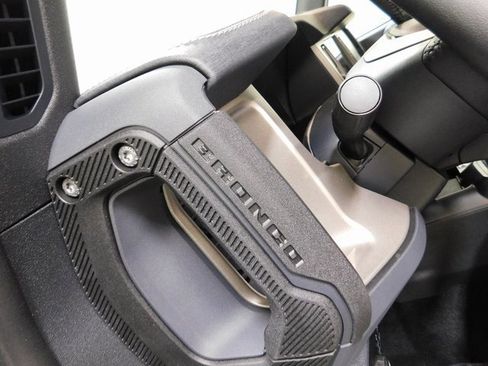 New 2025 Ford Bronco Outer Banks w/ Black Appearance Package image 15