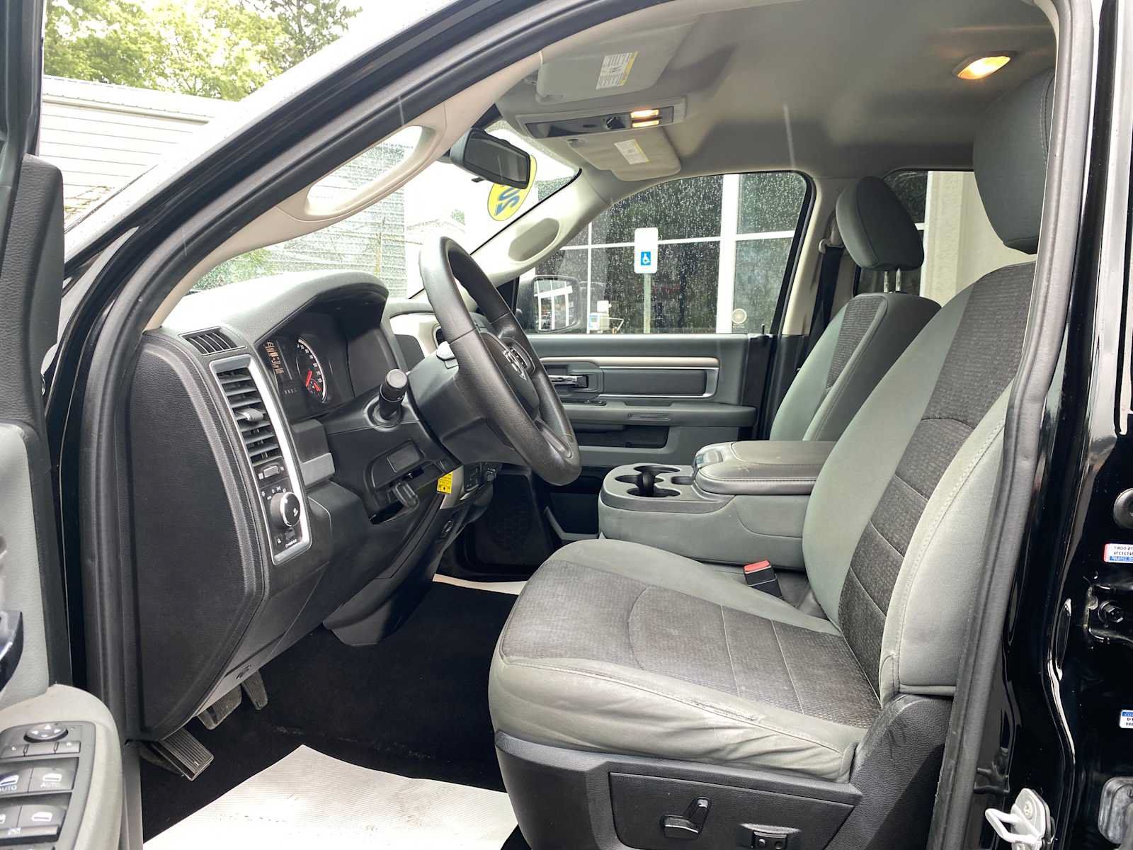 Used 2014 RAM 1500 Outdoorsman AWD/4WD image 9