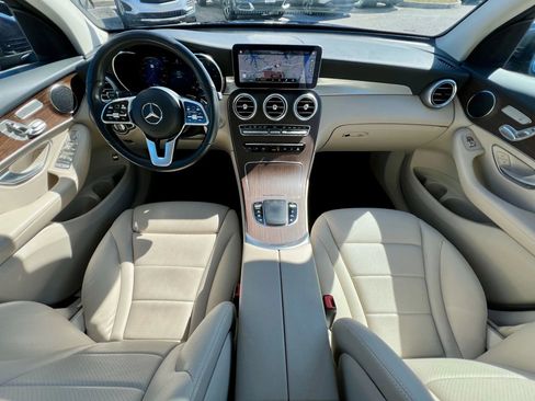 Used 2022 Mercedes-Benz GLC 300 4MATIC w/ Multimedia Package Lite image 18
